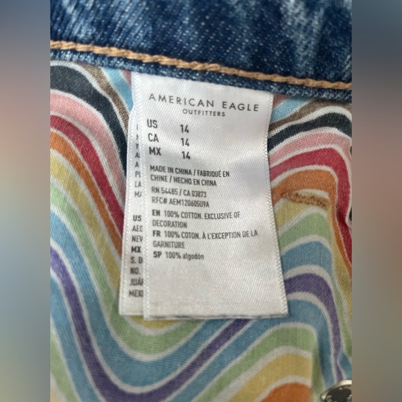 American Eagle Pride Medium Wash Denim Highest Rise Baggy Shorts Distressed; 14 - Picture 8 of 10